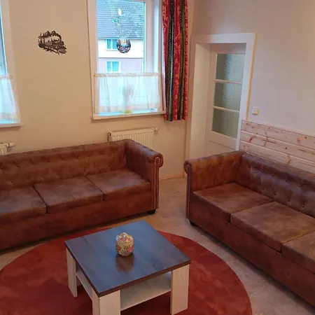 Max Schmeling * بينيكيشتاين